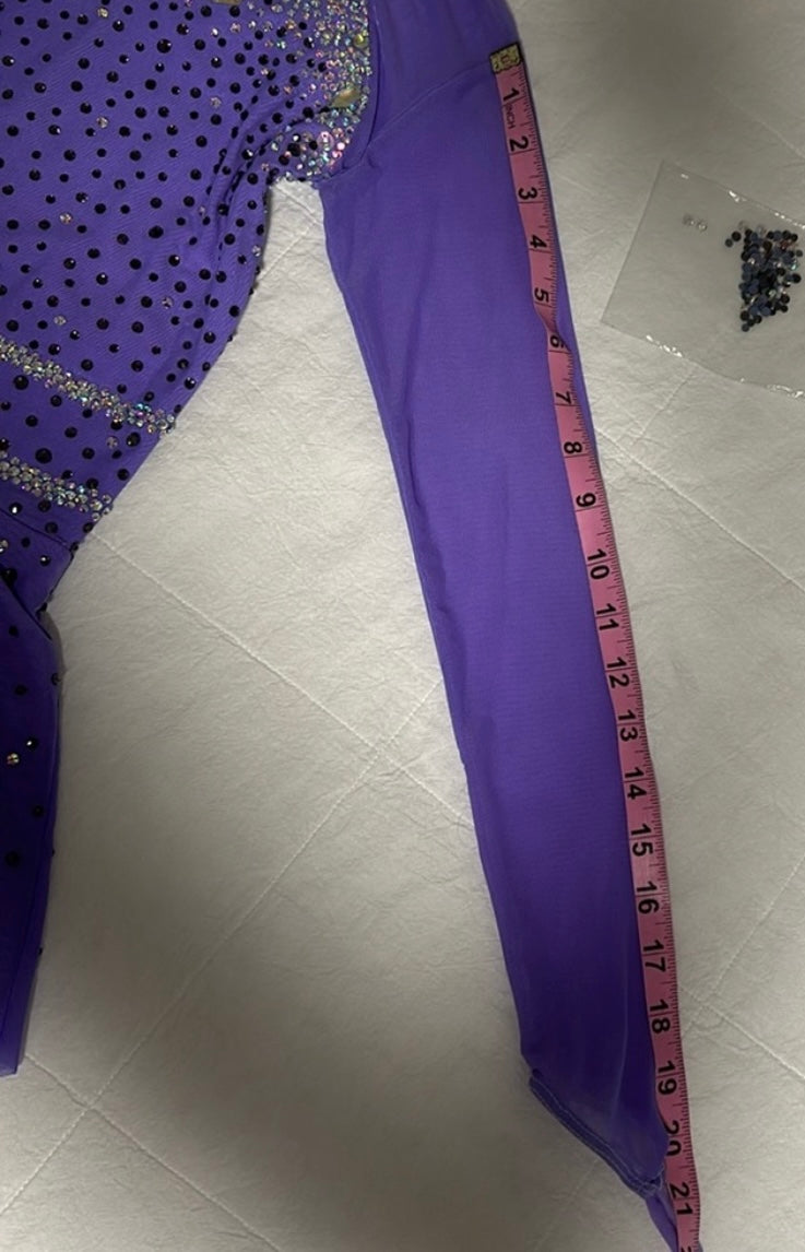 Girl’s Lavender Rhinestoned Dress 10-12 Size - RENT ONLY ￼