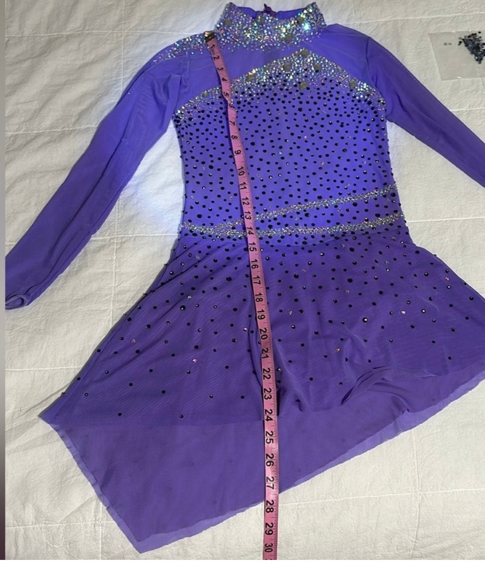 Girl’s Lavender Rhinestoned Dress 10-12 Size - RENT ONLY ￼