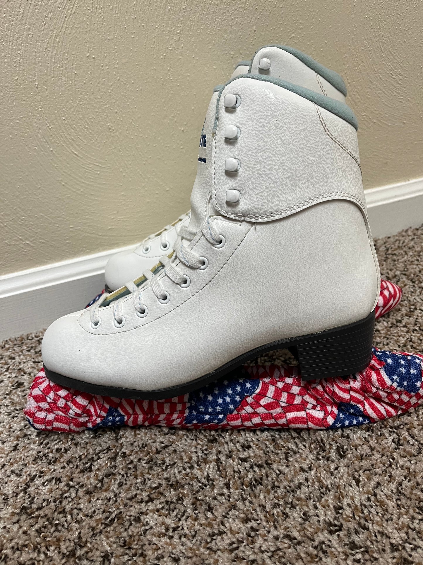 Jackson Soft Skate - 8 - Rent Only